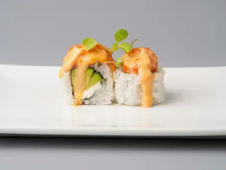 24 Uramaki Salmón Picante 8UDS