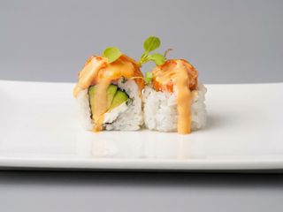 24 Uramaki Salmón Picante 8UDS