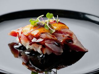 74 Nigiri Atún Cheddar 2UDS