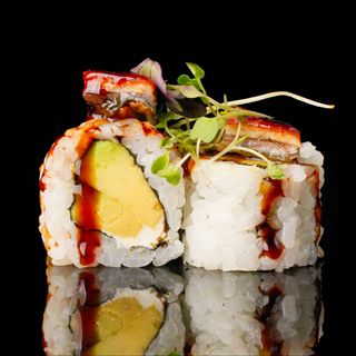 33 Uramaki Anguila8UDS