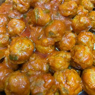 Albondigas con tomate