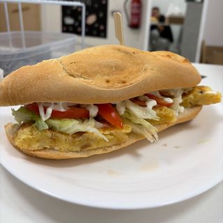Bocadillo de tortilla vegetal