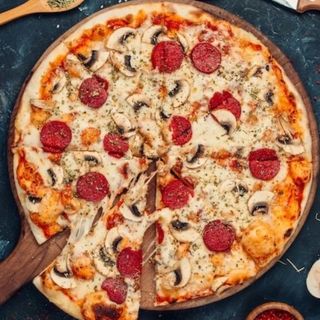 Pizza Peperoni (32 Cm.)