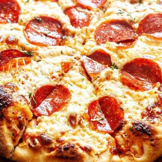 Pizza peperoni