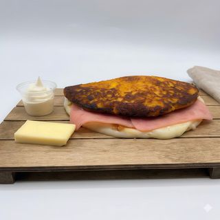 Cachapa De Jamón Y Queso (1 Ud.)