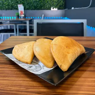 Empanada Queso Blanco Llanero Xl
