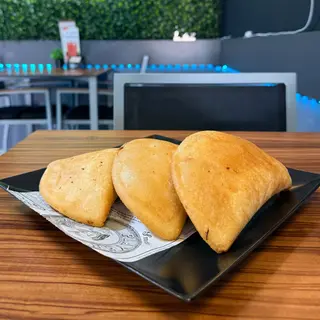 Empanada Carne Mechada Xl