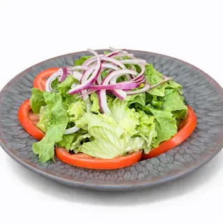 Ensalada mixta con cebolla