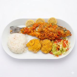 Pescado A La Criolla + Bebida