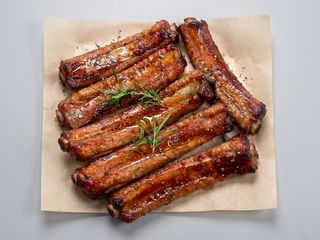 Costillas de cerdo asadas （2 Uds）