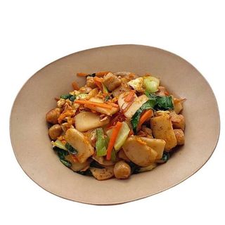 Pasta de arroz con verduras