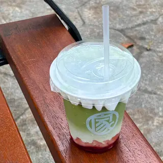 Matcha de fresa (frío)