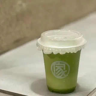 Matcha latte con hielo