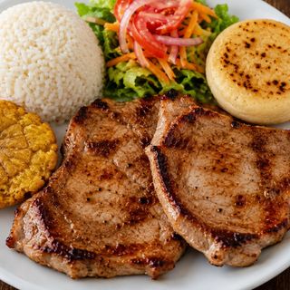 Plato Único de Chuleta de Cerdo a la Plancha