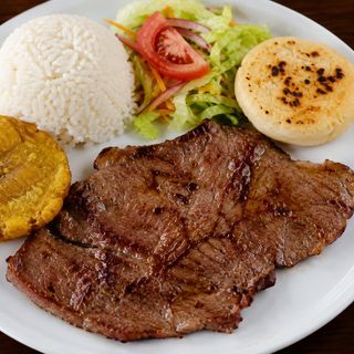 plato combinado de ternera a la plancha