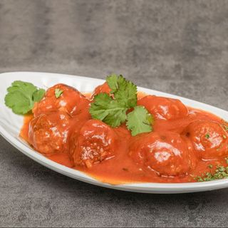 Albóndigas en salsa de tomate