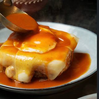 Francesinha estilo porto