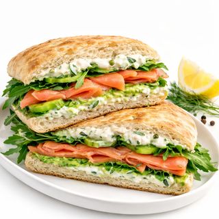 sándwich V.I.P de salmon Asturianio