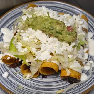 Tacos Dorados De Pollo 4 Uds.