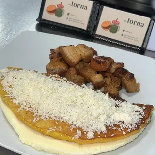 Cachapa con cerdo frito