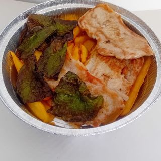 Filetes de cerdo con patatas y pimientos