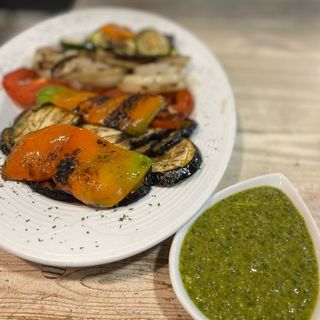 Surtido de verduras frescas a la brasa