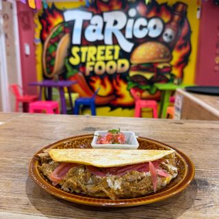 Quesadilla de pollo tinga