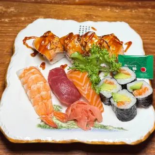 Uramaki nigiri y maki 11u