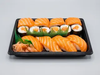 Salmón variado 14U