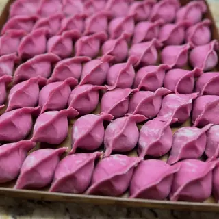 Gyozas rosas de pollo y maíz fritos 6 uds(鸡肉玉米6个)