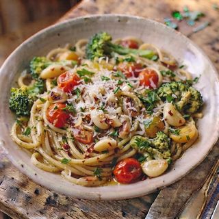 Espaguetis Agli e Olio