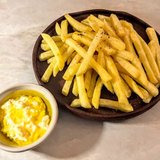 Patatas Fritas Con Aceite De Trufa