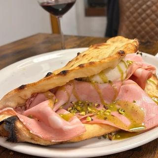 Mortadella y pistacho