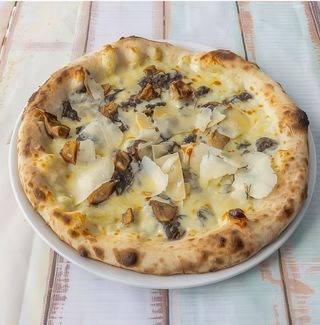 Pizza Tartufata