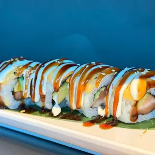 Sake Aguacate Cheese Roll/8pz