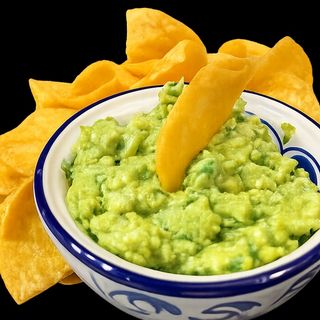 Nachos Con Guacamole