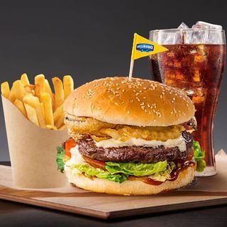 Menú BLT Cheddar Burger