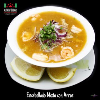 Encebollado mixto grande