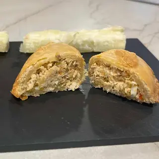 Empanada De Pollo (1 Ud.)