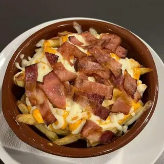 Patatas Con Cheddar Y Bacon