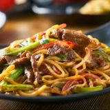 Tallarines Fritos Con Ternera