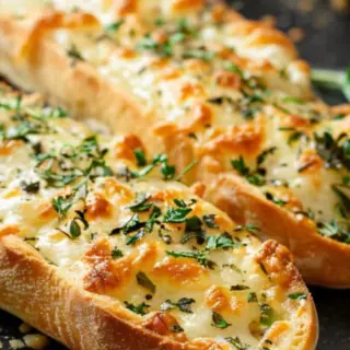 Pan con ajo y queso