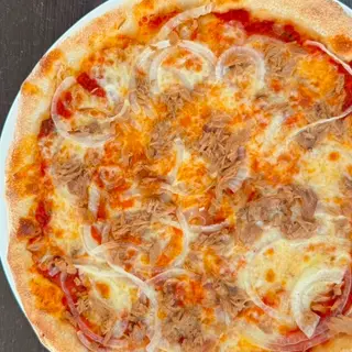Pizza De Atún Y Cebolla