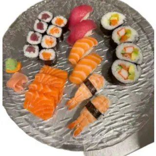 C33 Sushi variado(22p)