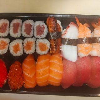 C34 Sushi variado (20p)