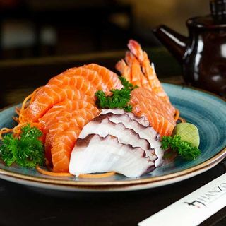 C51 Sashimi variado (15p)