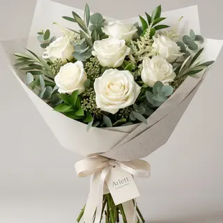Ramo De 7 Rosas Blancas Elegante