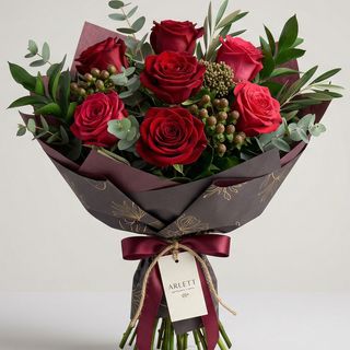 Ramo De 7 Rosas Rojas Elegante
