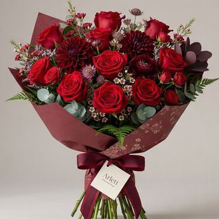 Ramo Pasión Roja Elegante 12 Rosas Rojas
