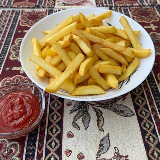 Patatas Fritas (150 G. A 200 G. Aprox.)